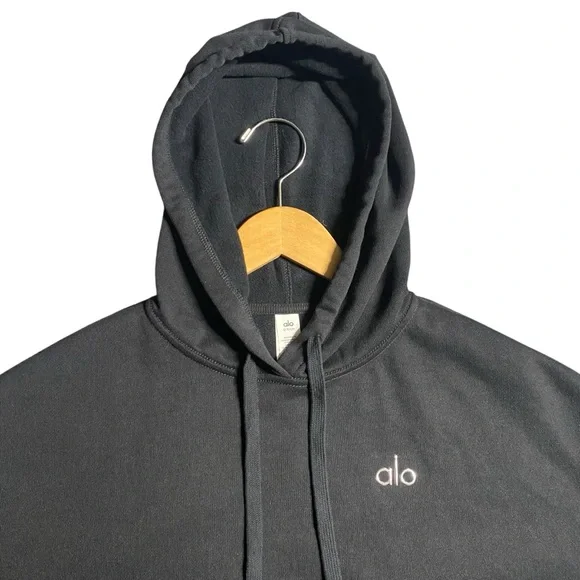 Women’s ALO Yoga Accolade Hoodie - Picture 5 of 6